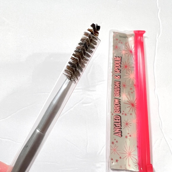 Benefit Cosmetics Angled Brow Brush & Spoolie - Picture 2 of 3